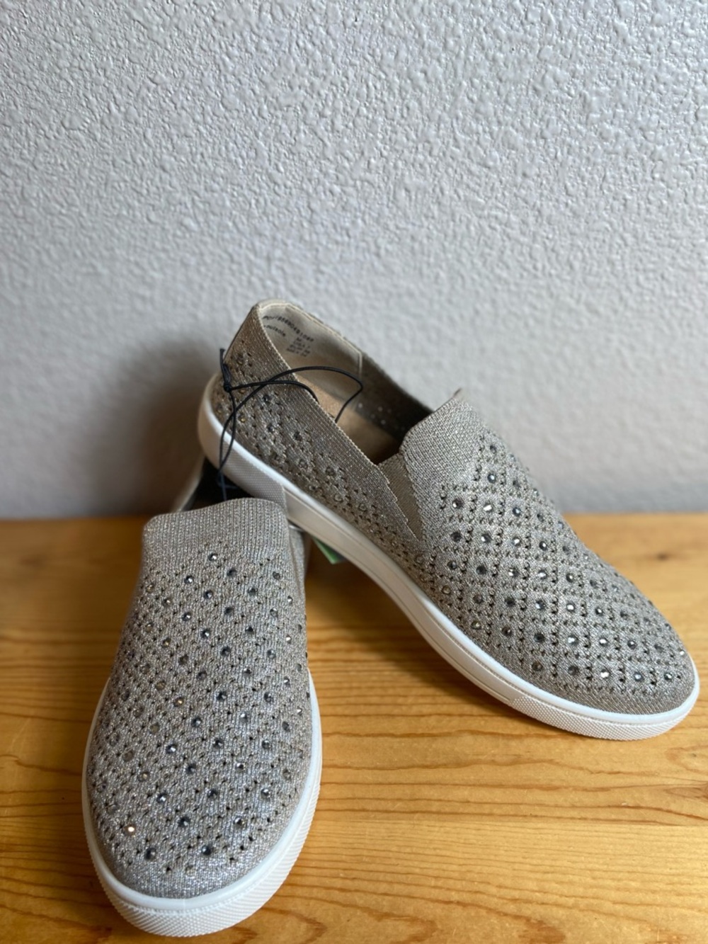 White Mountain~NIB~Taupe Metallic~Textile Knit~Bling Embellished~Sneaker~Size 7